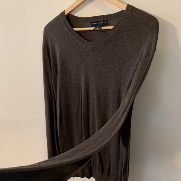 newton trading co. Other - Newton Trading Co. olive thin v neck sweater L